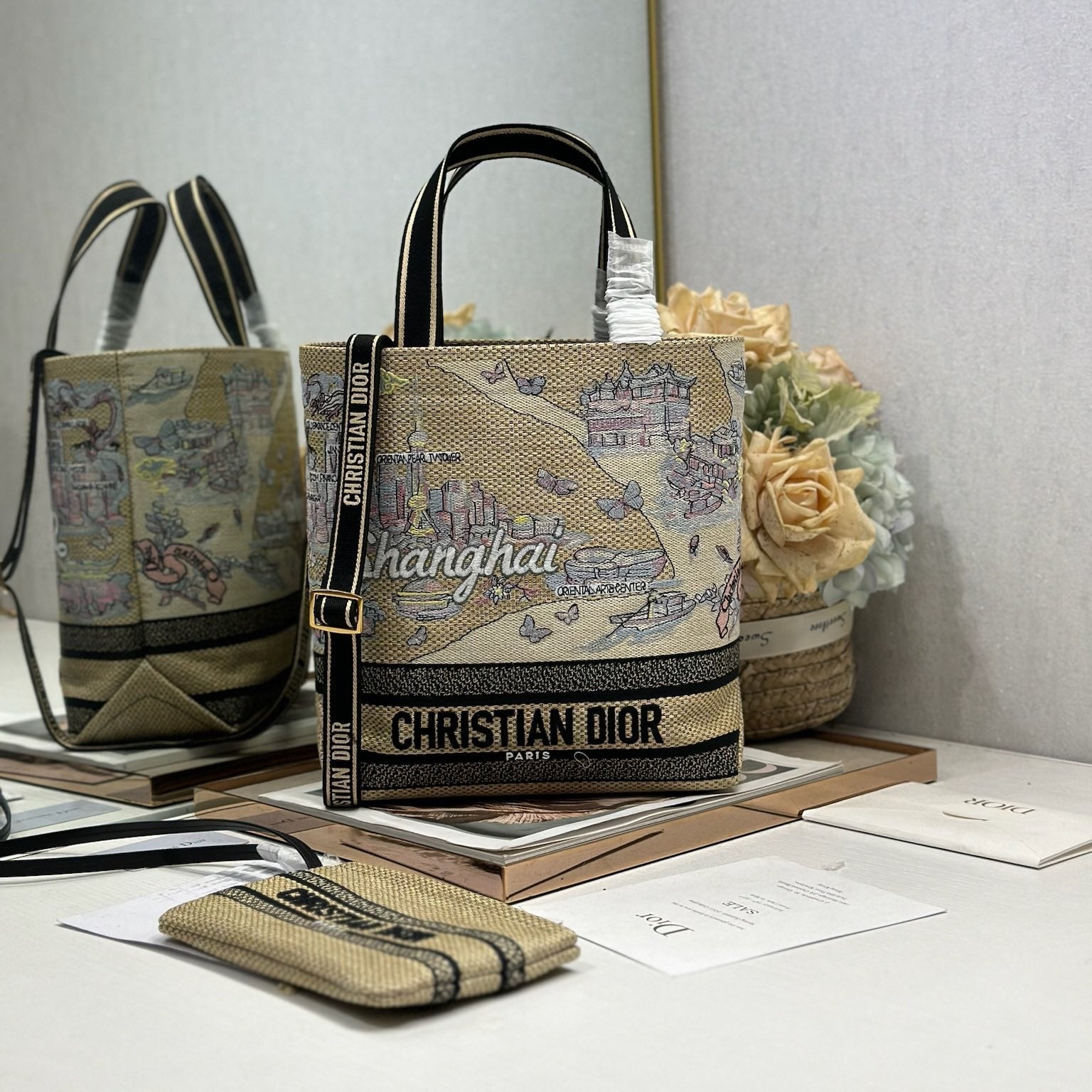 D-Book Tote