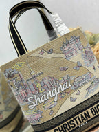 D-Book Tote