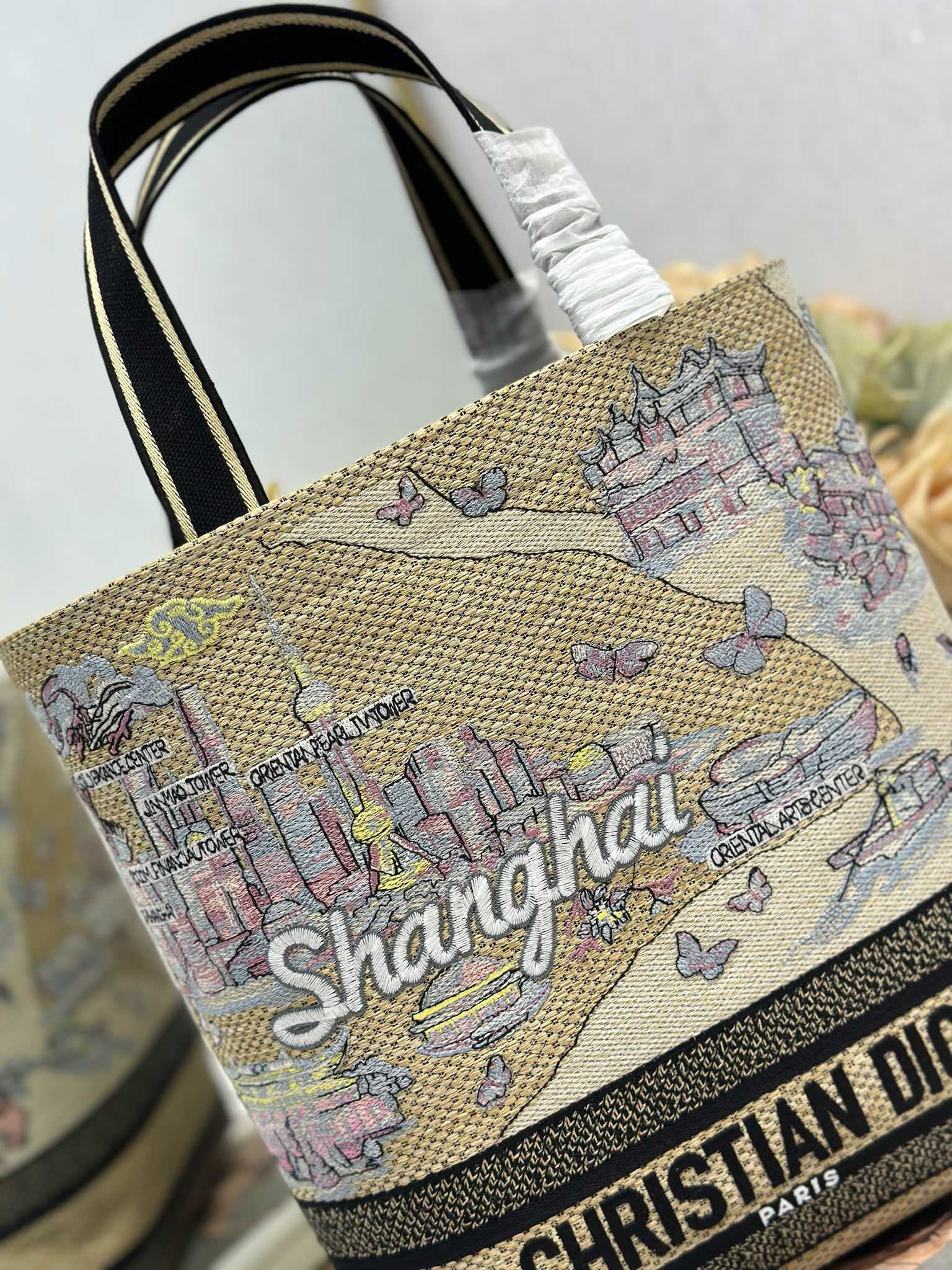 D-Book Tote