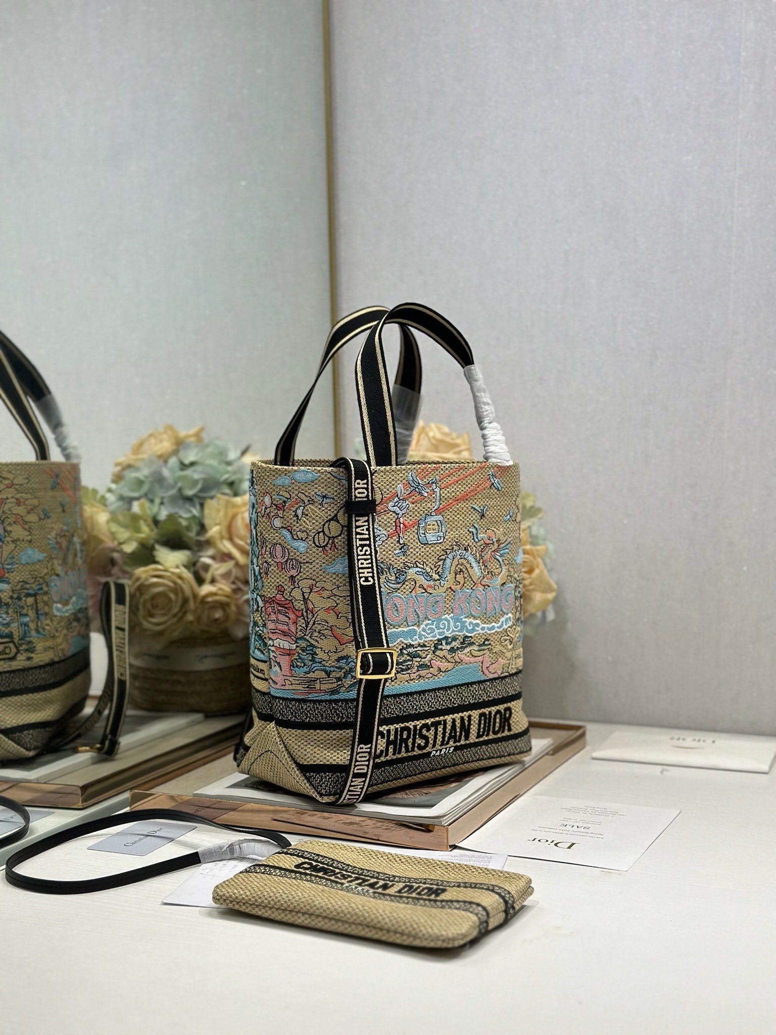 D-Book Tote