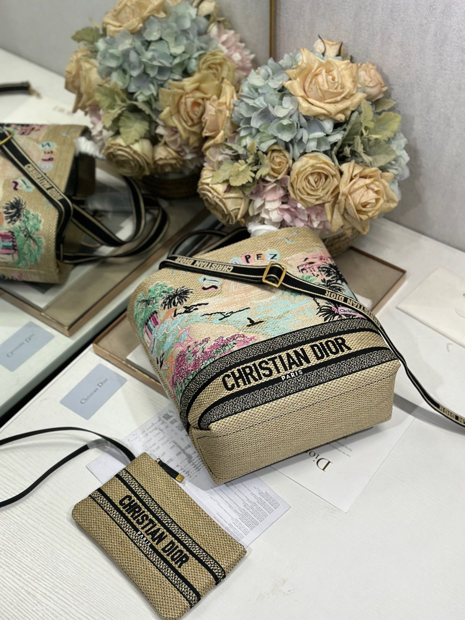 D-Book Tote