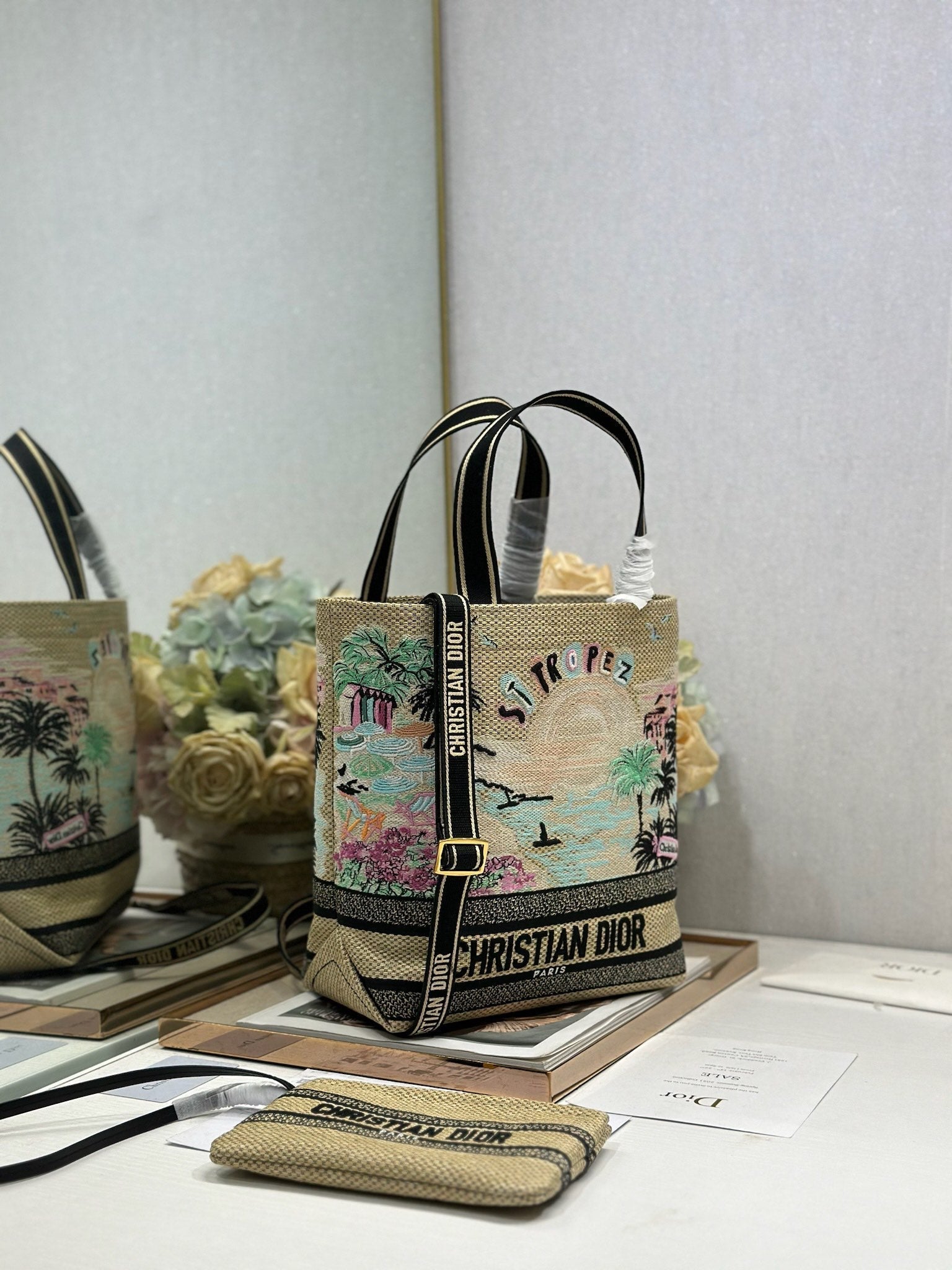 D-Book Tote