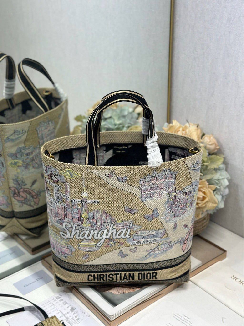 D-Book Tote