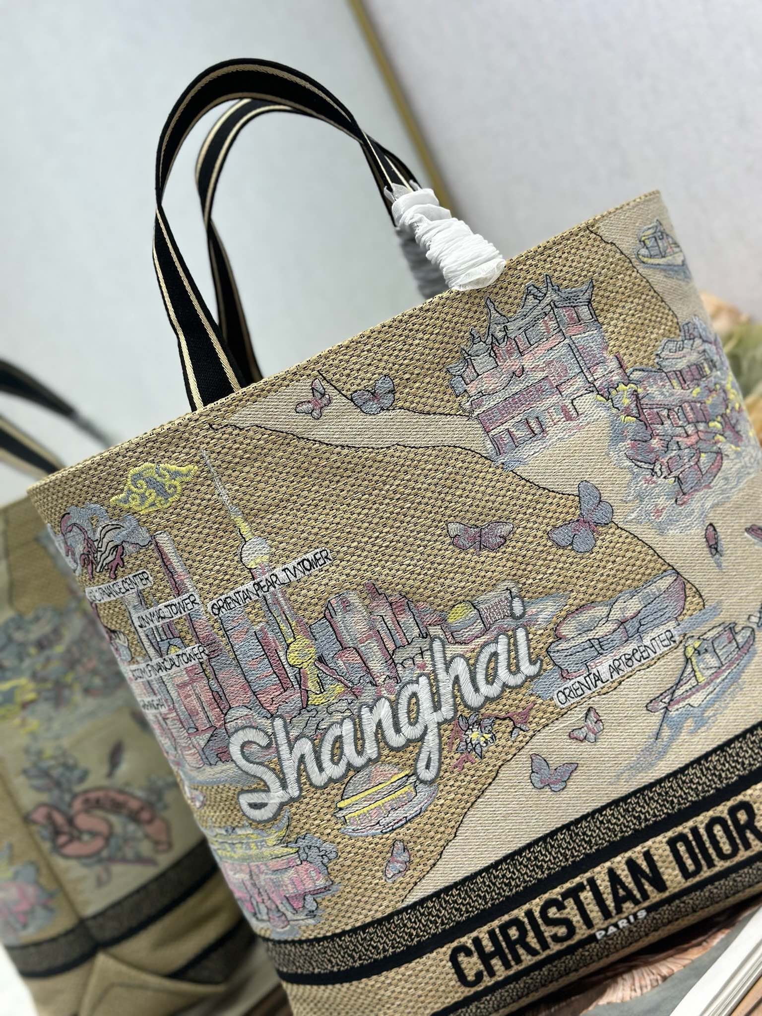 D-Book Tote