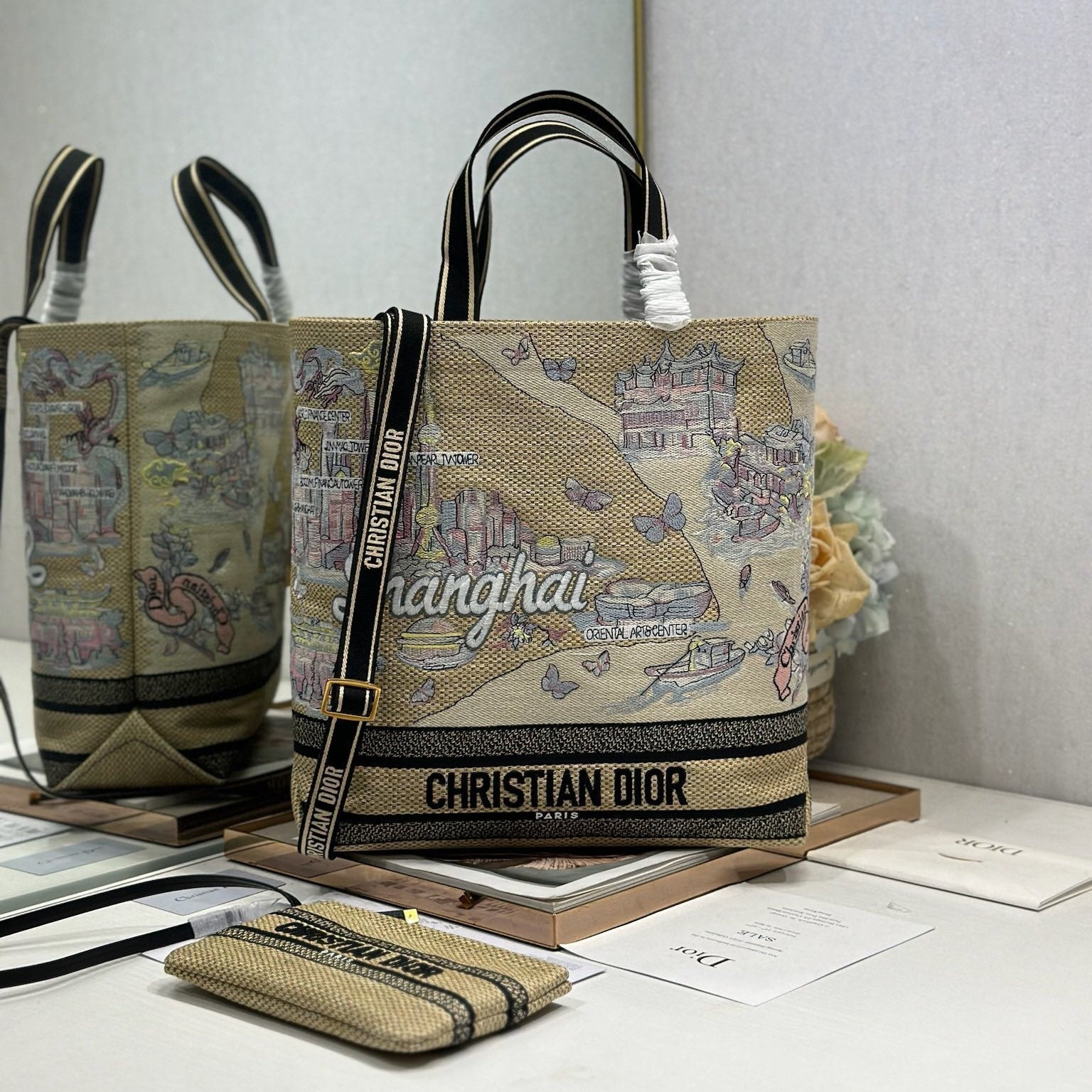 D-Book Tote