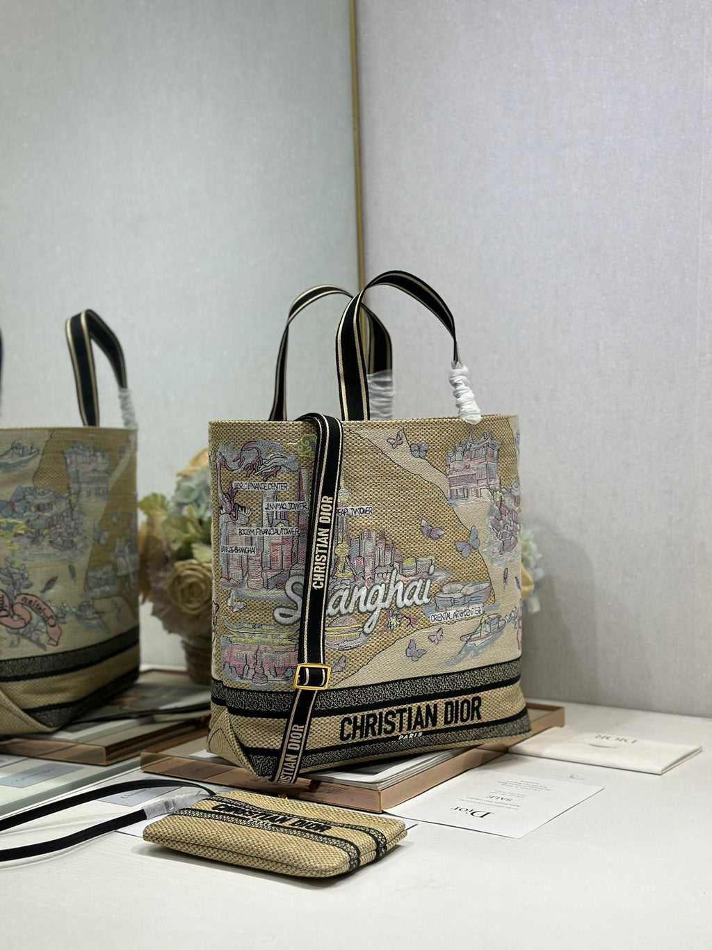 D-Book Tote