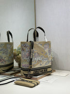 D-Book Tote