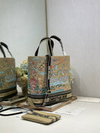 D-Book Tote