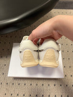 S-Sneakers