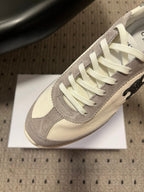 S-Sneakers