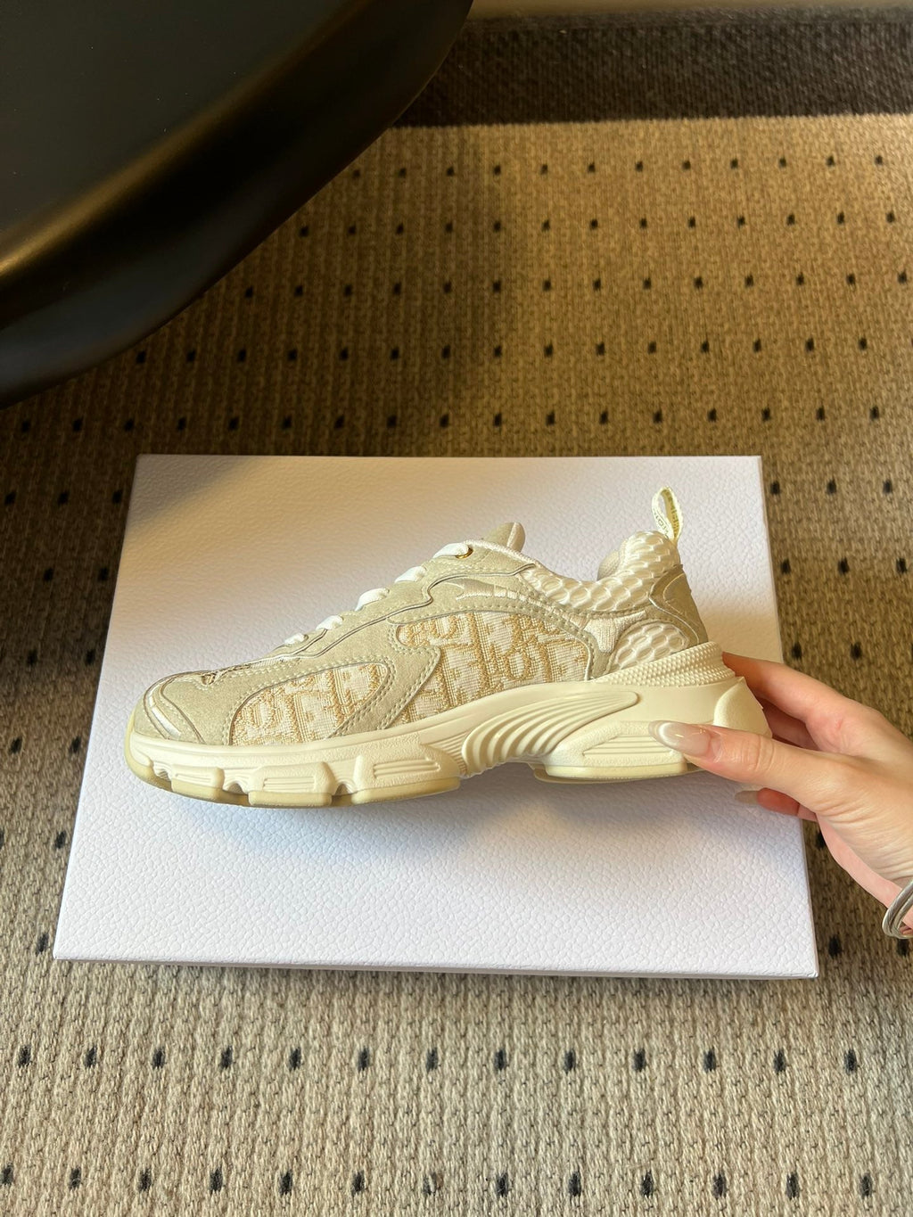 D-Sneakers