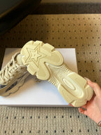 D-Sneakers