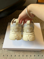 D-Sneakers