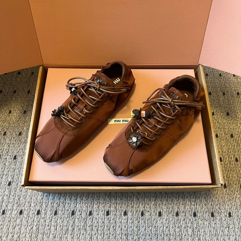 M-Sneakers