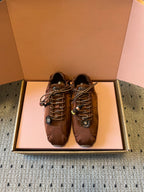 M-Sneakers