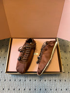 M-Sneakers