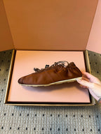 M-Sneakers