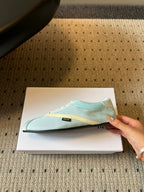S-Sneakers