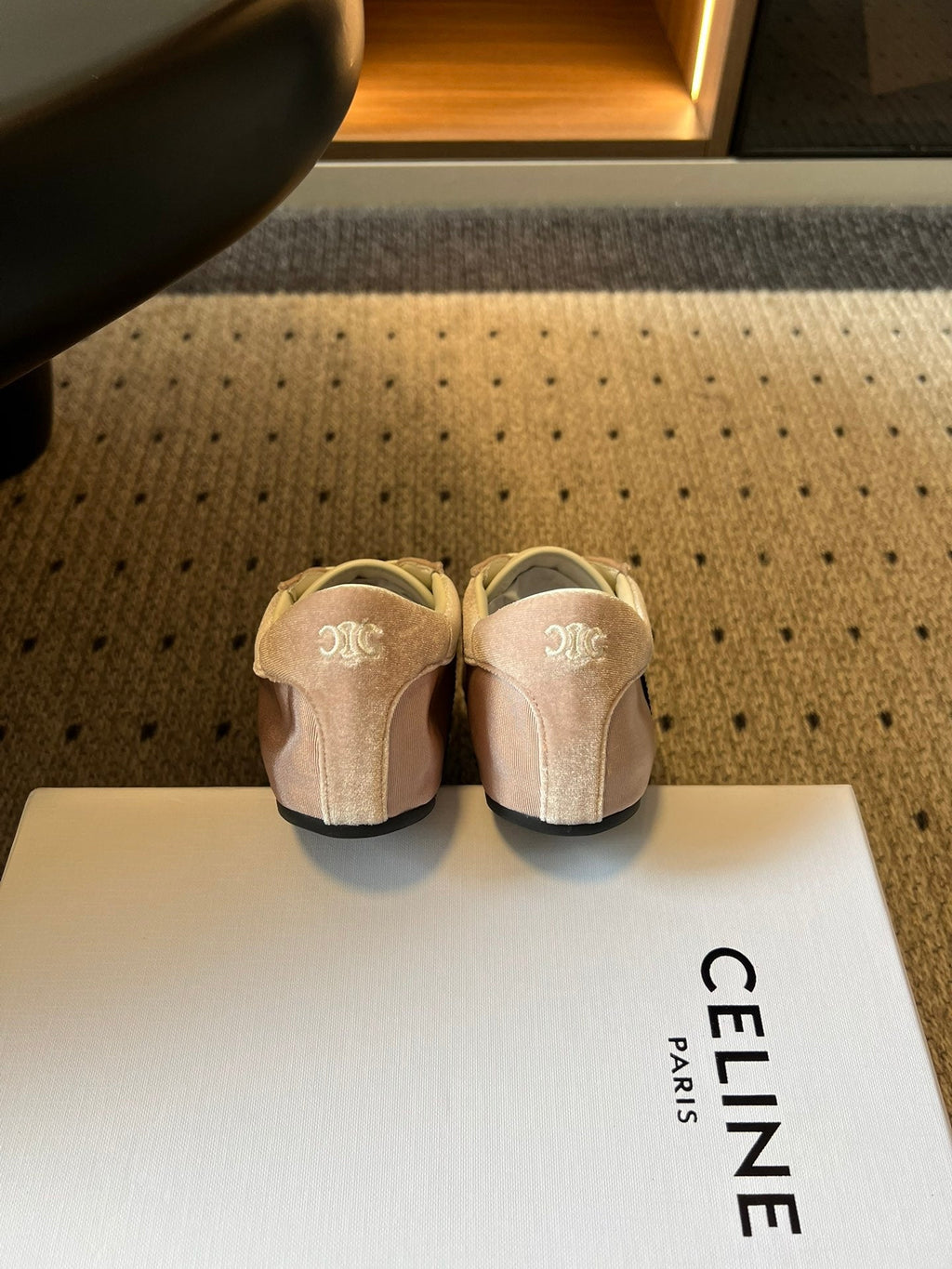 S-Sneakers