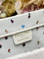 D-Book Tote