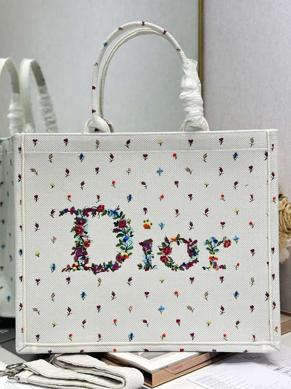 D-Book Tote