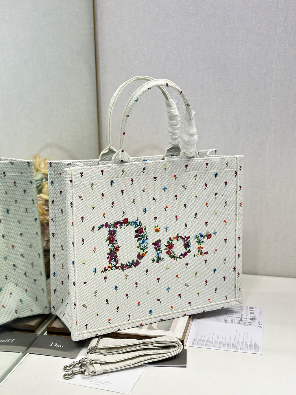 D-Book Tote