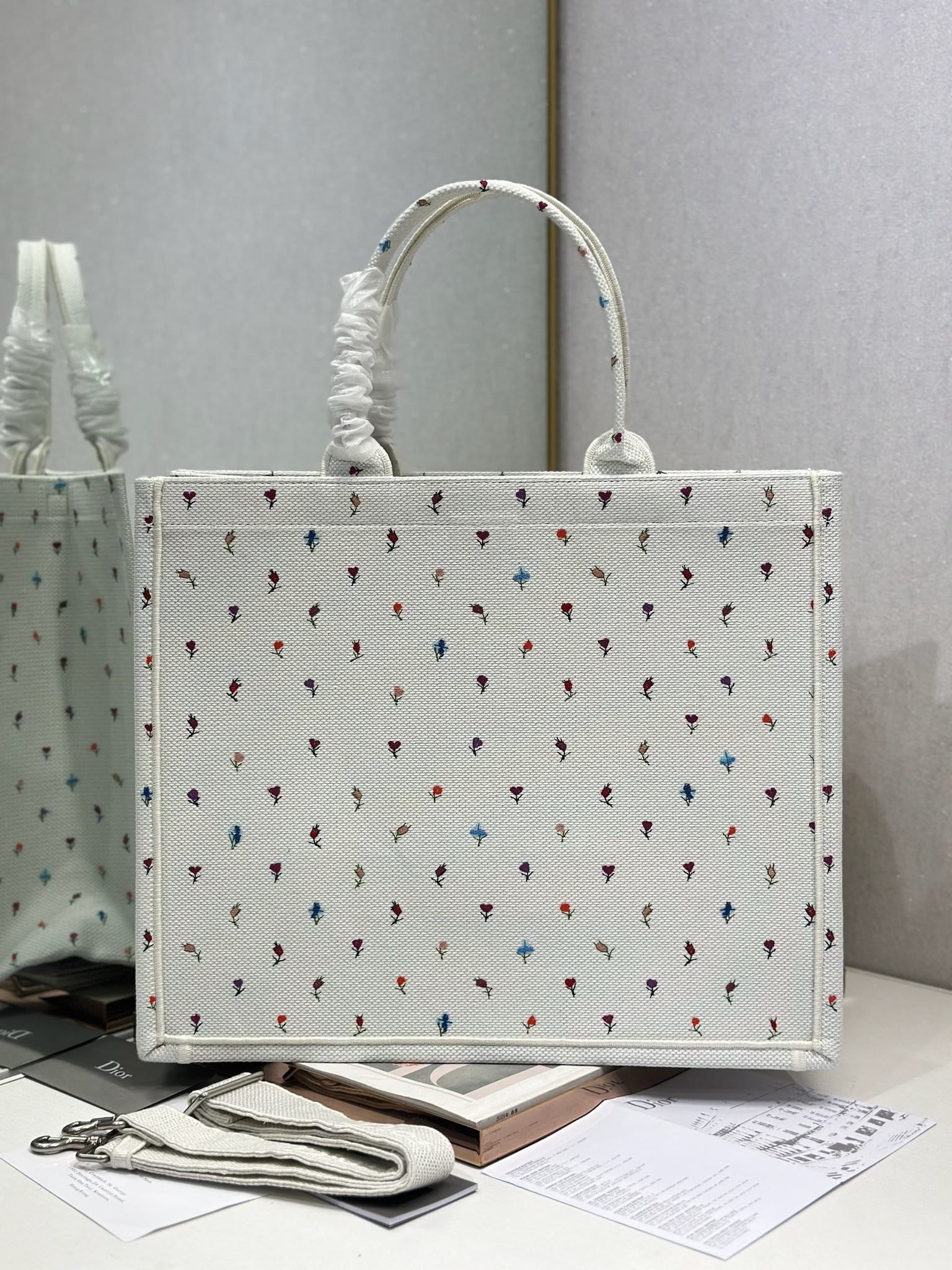 D-Book Tote