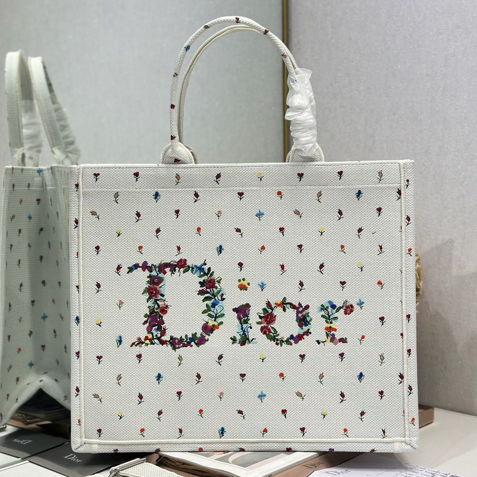 D-Book Tote