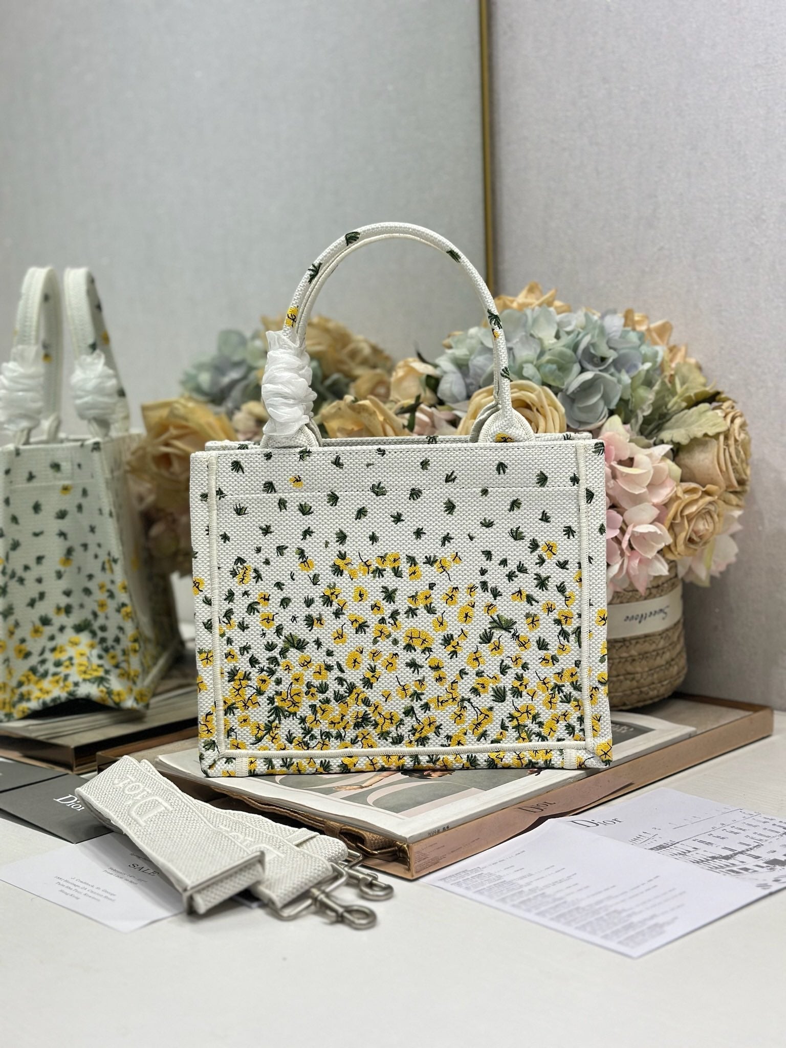 D-Book Tote