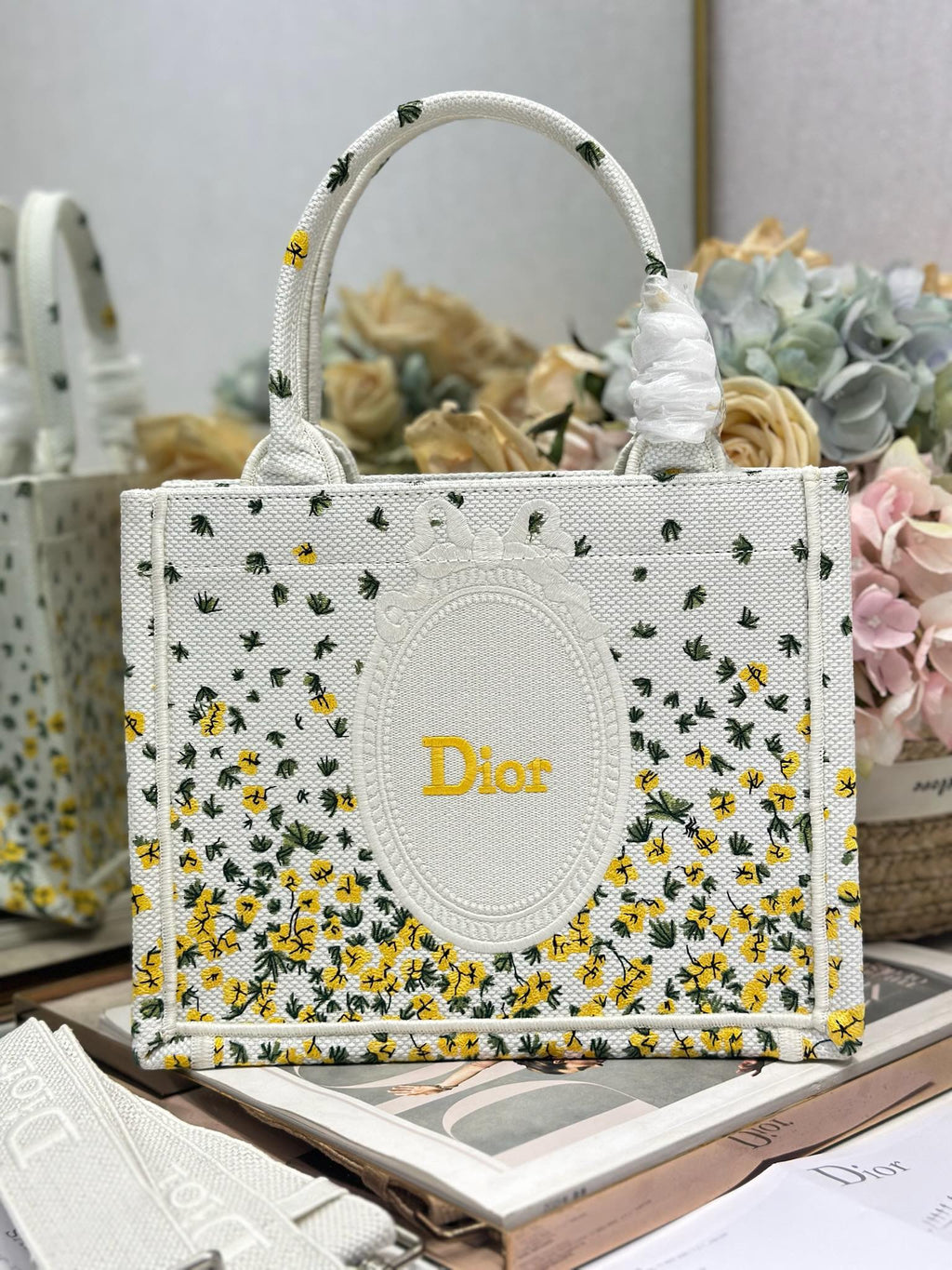 D-Book Tote