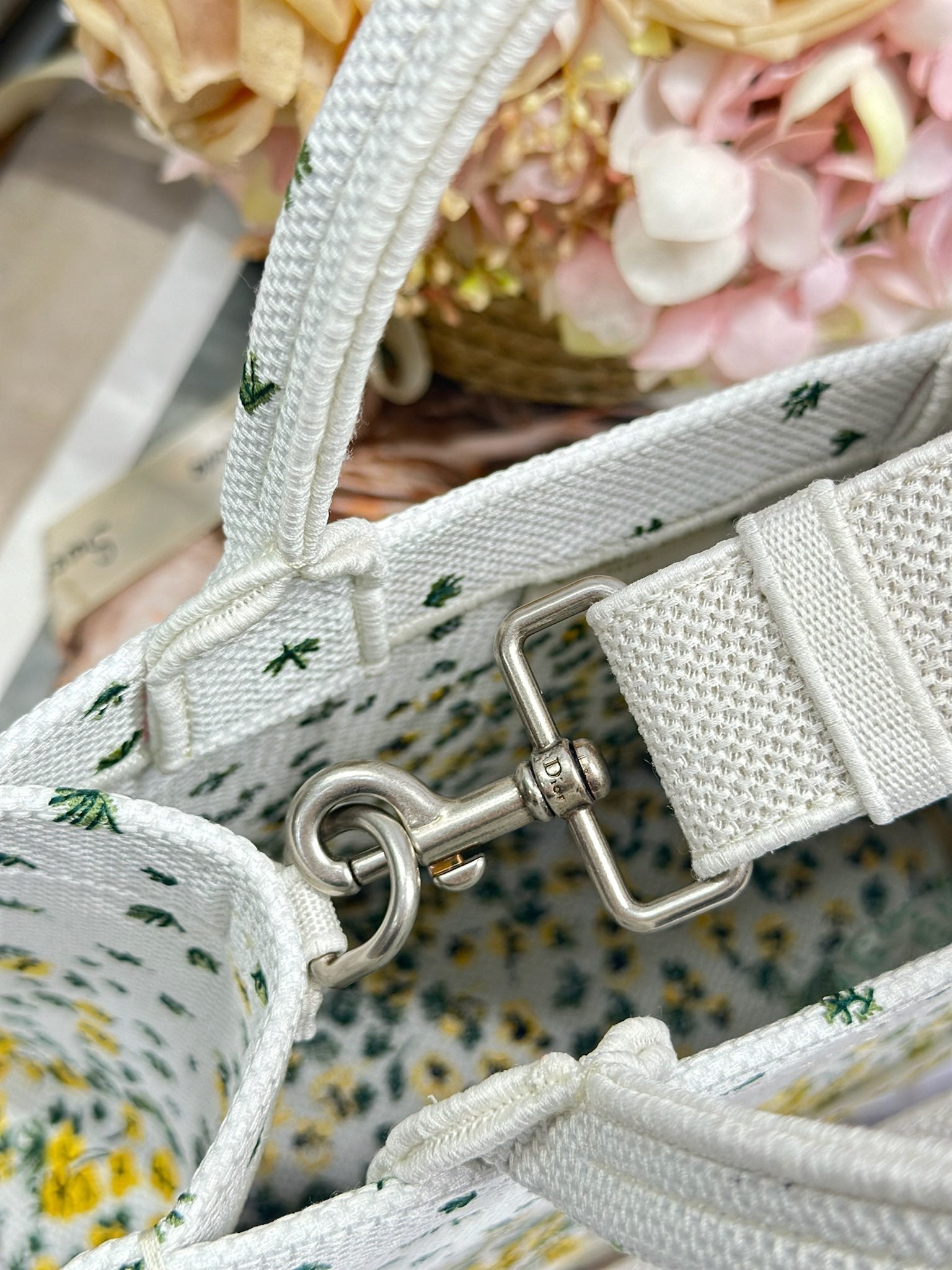 D-Book Tote