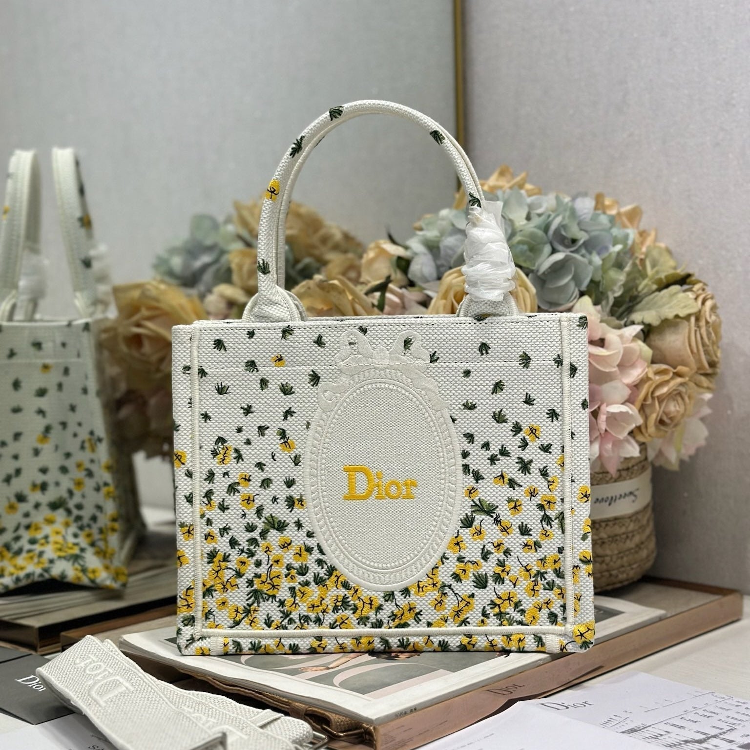 D-Book Tote