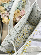 D-Book Tote