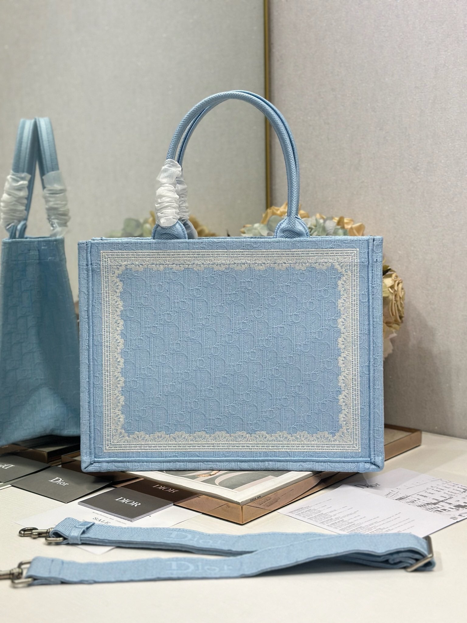 D-Book Tote