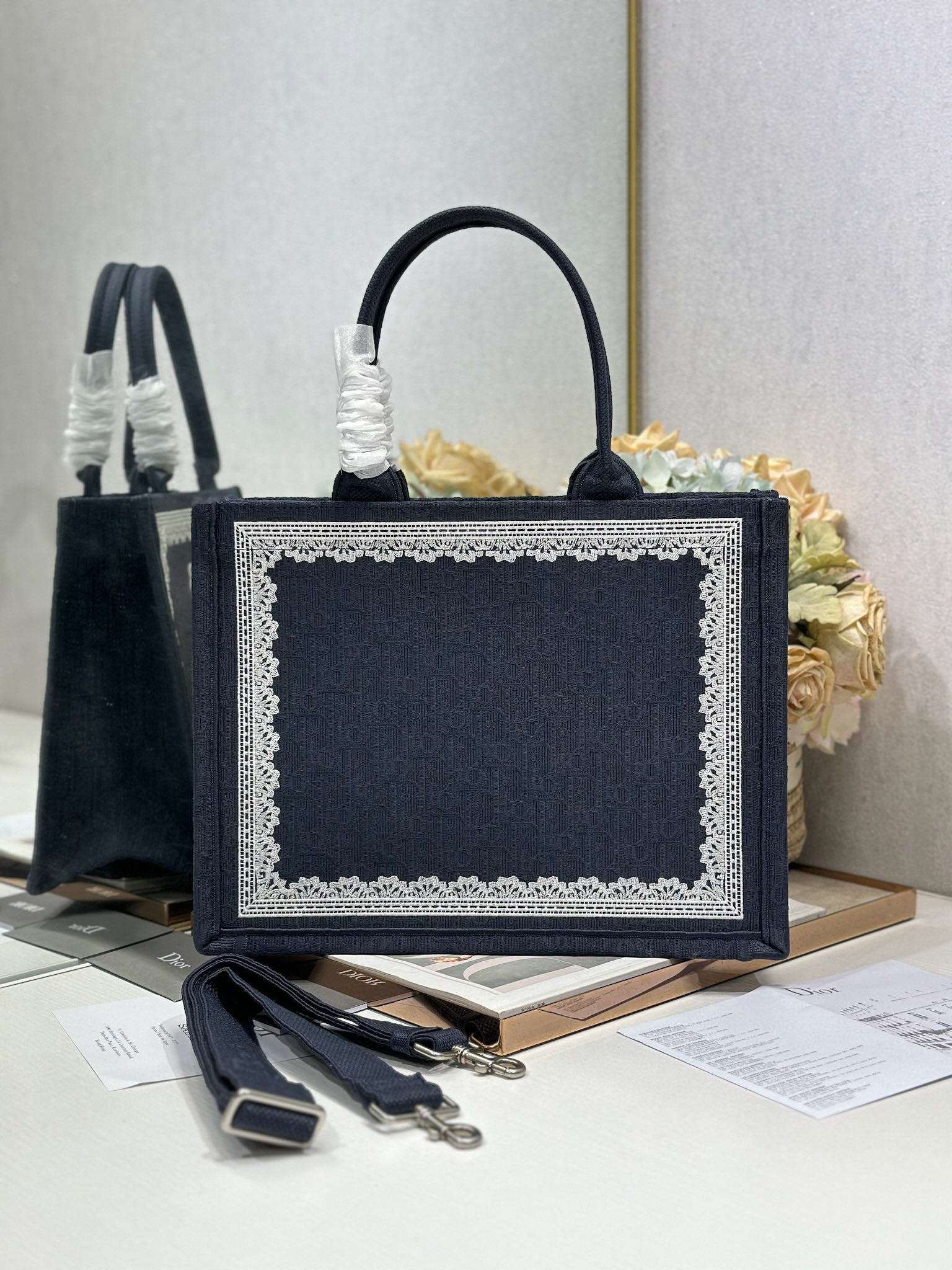 D-Book Tote