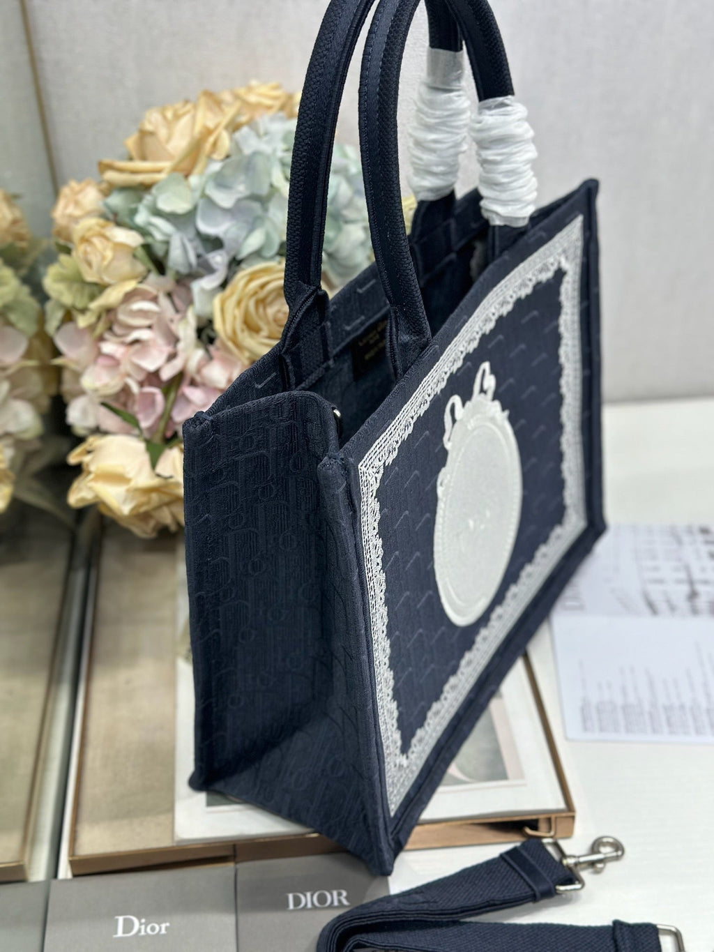 D-Book Tote
