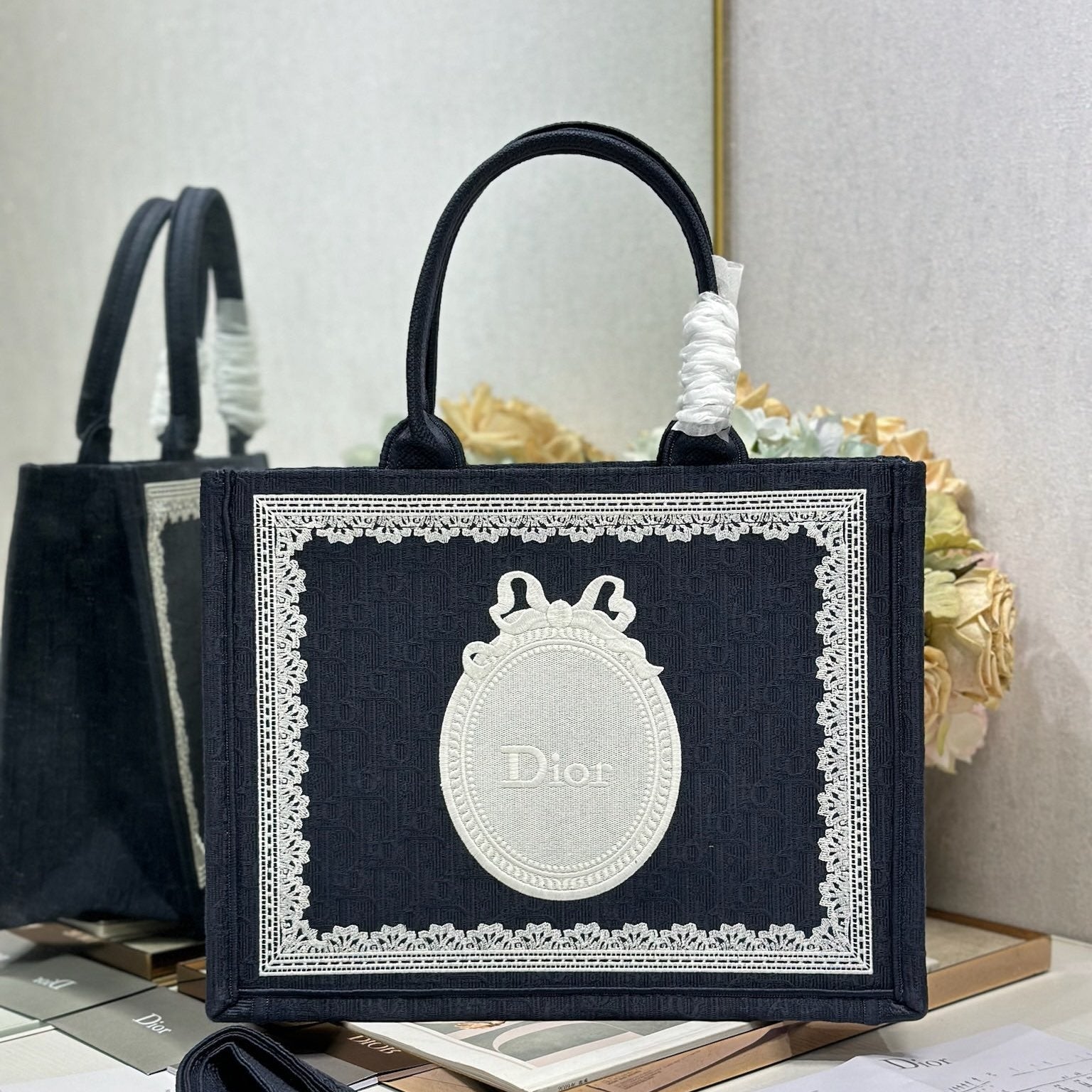 D-Book Tote