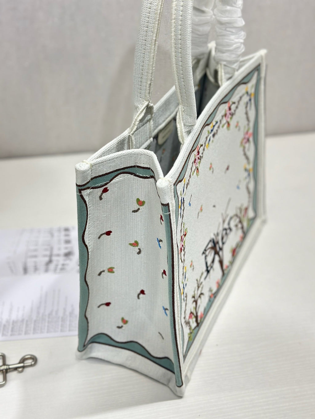 D-Book Tote