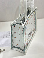 D-Book Tote