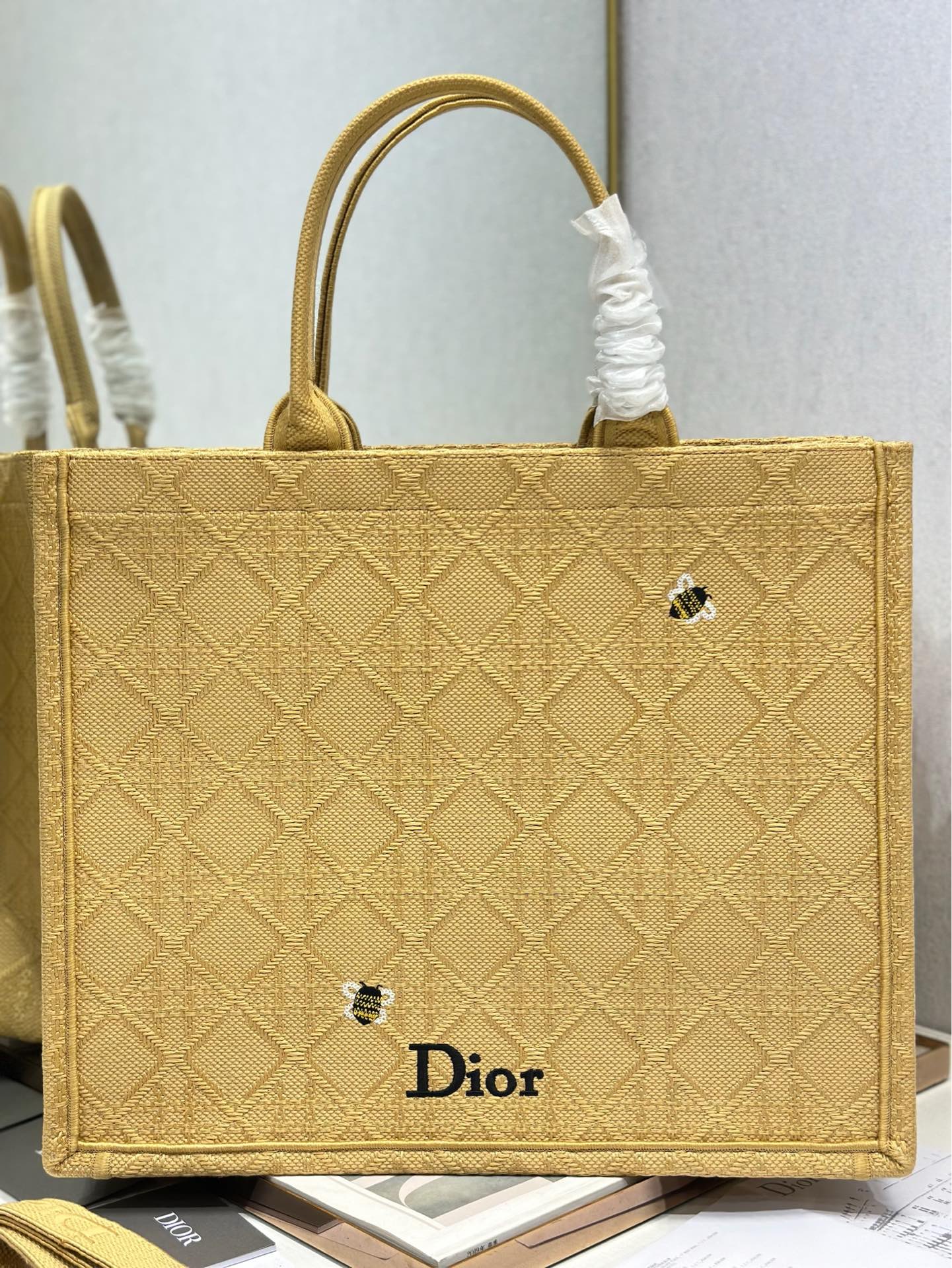 D-Book Tote