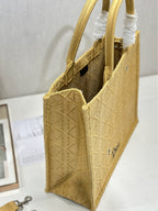 D-Book Tote
