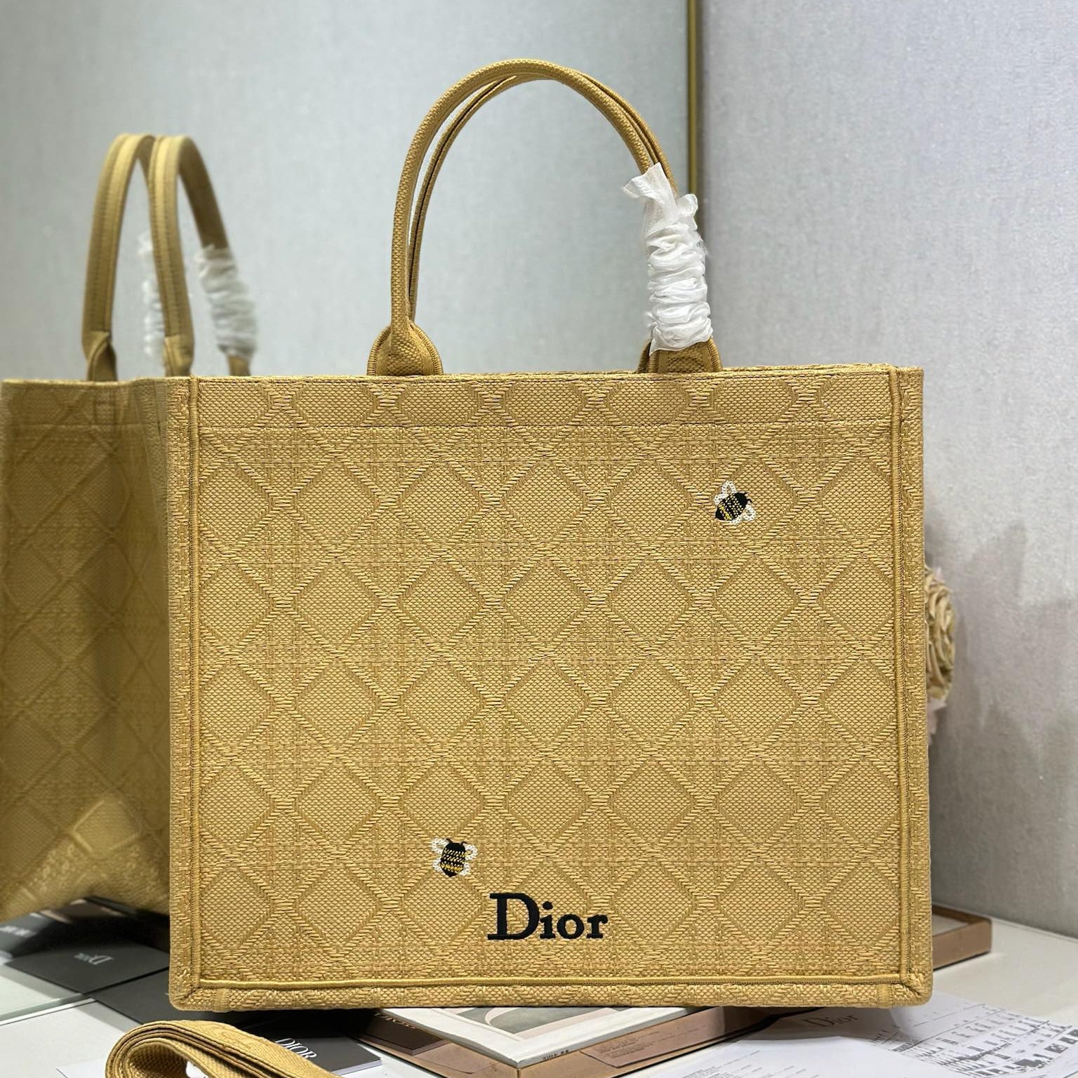 D-Book Tote