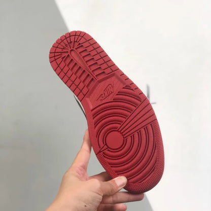 N - SNEAKERS