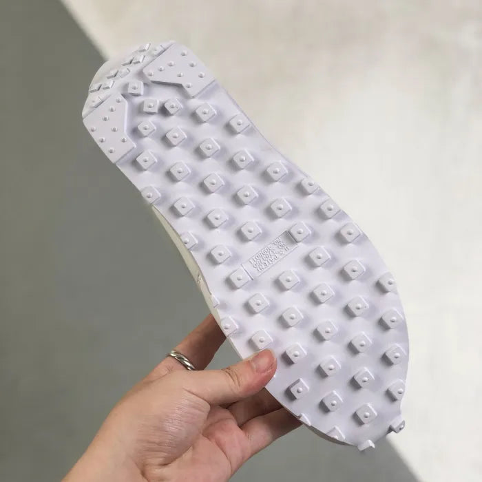 N - SNEAKERS