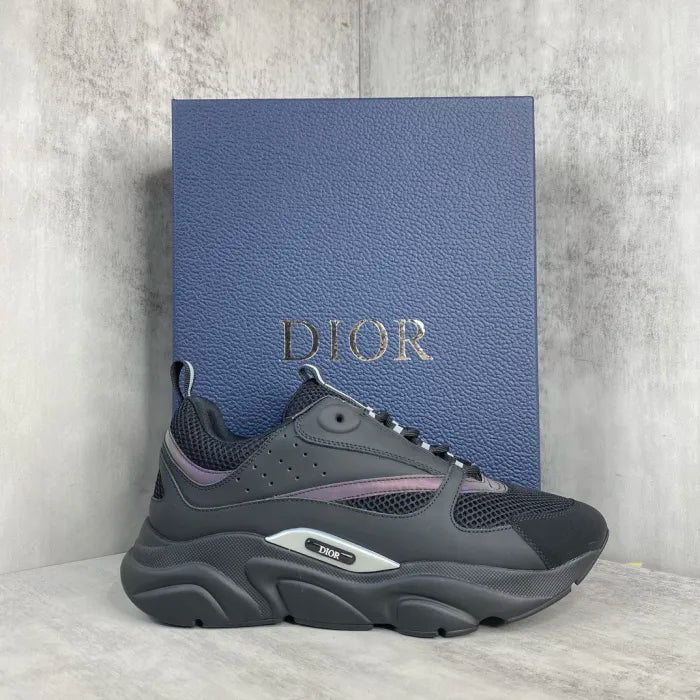 D - SNEAKERS