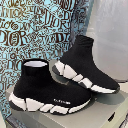 B - SNEAKERS
