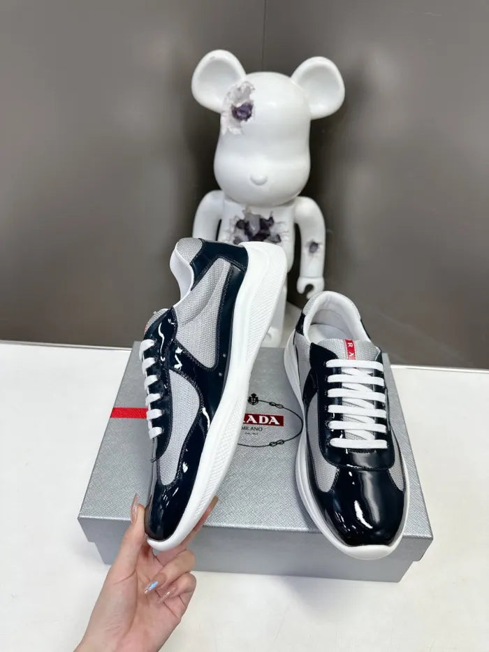 P - SNEAKERS