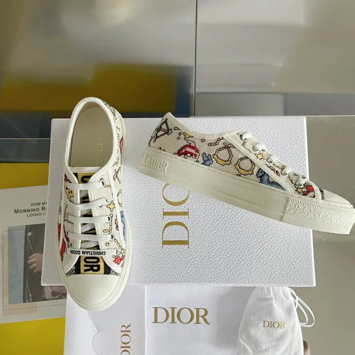 D - SNEAKERS