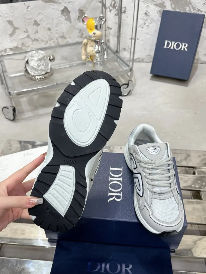 D - SNEAKERS