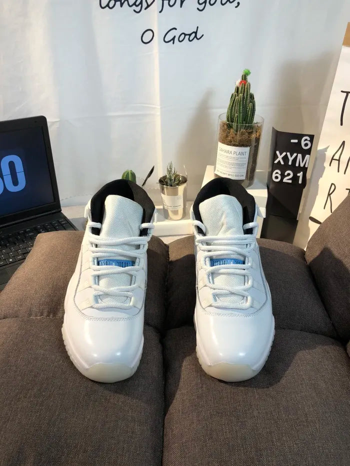 N - SNEAKERS